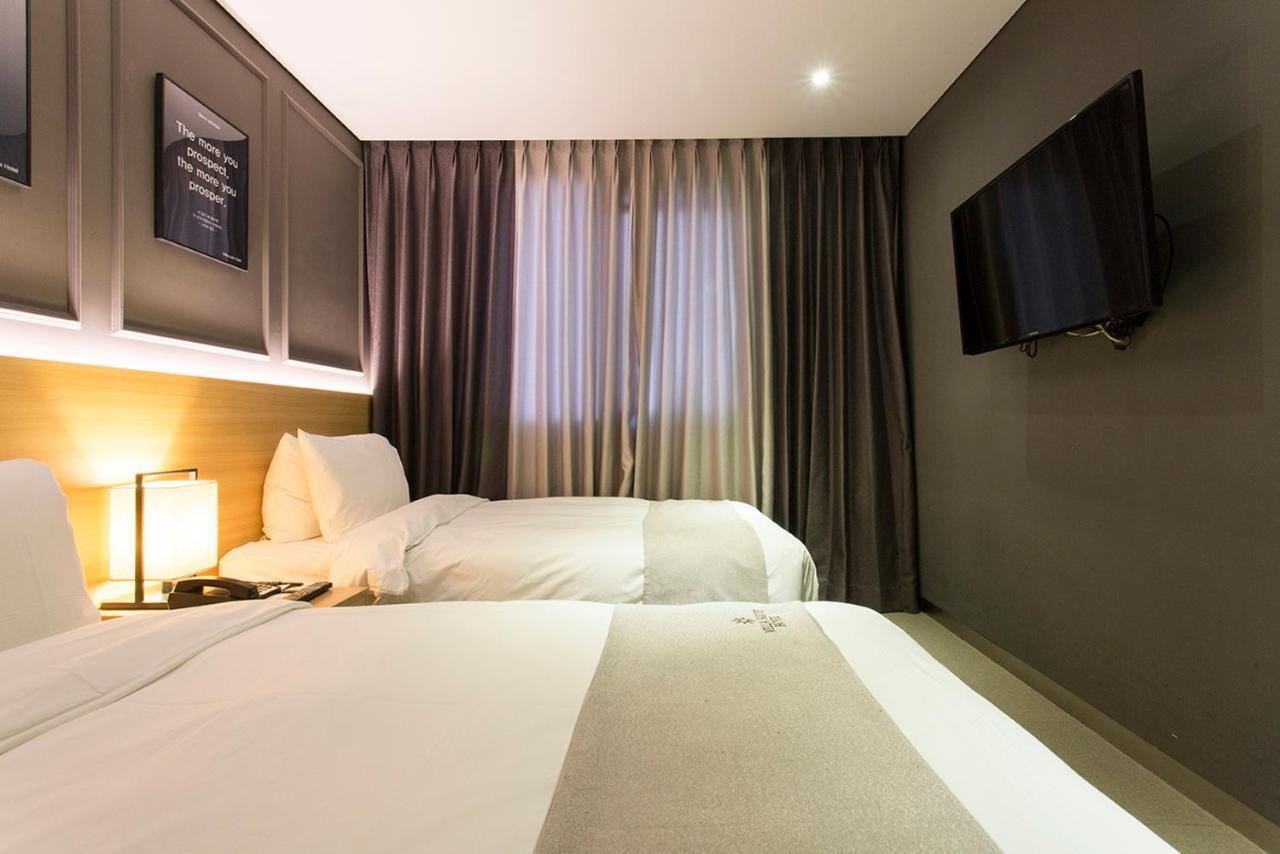 Vella Suite Hotel Szuvon Kültér fotó