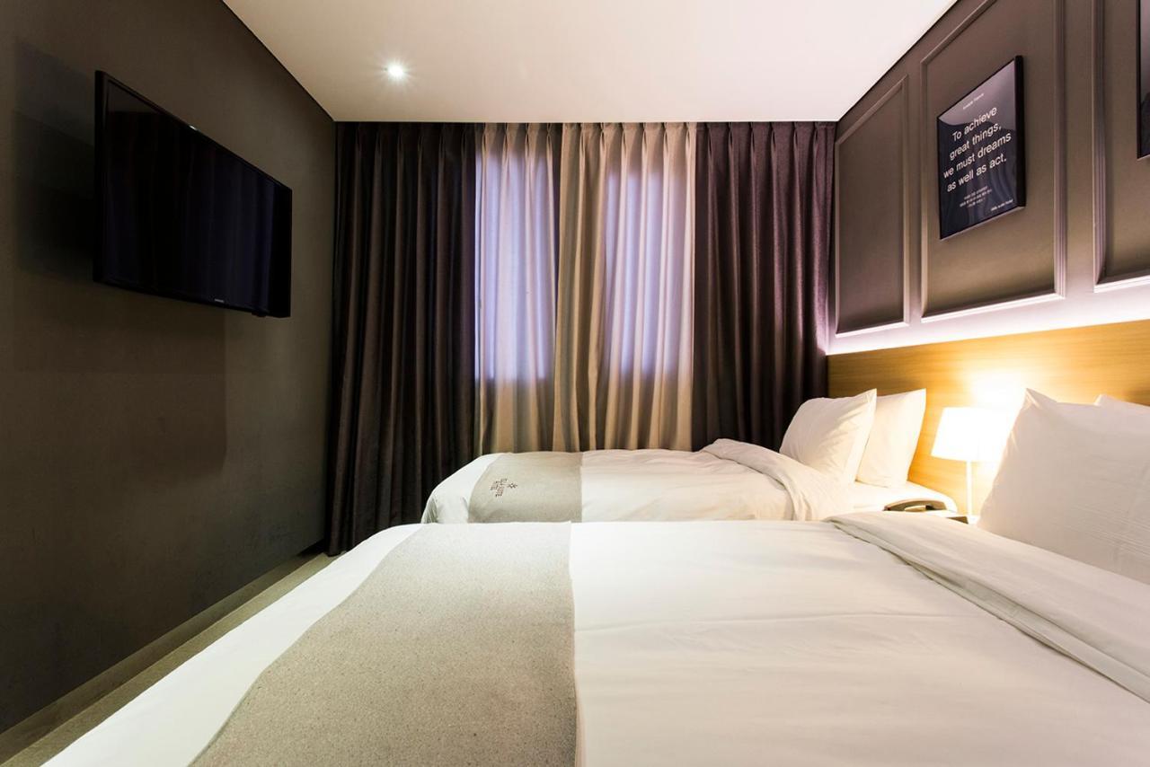 Vella Suite Hotel Szuvon Kültér fotó